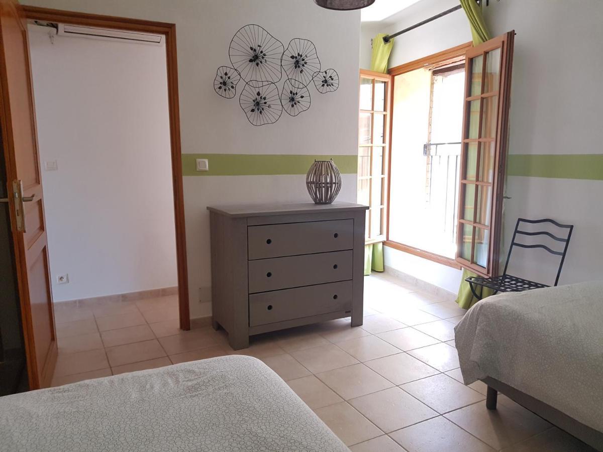 Bienvenue Chez Romane Aigueze Luaran gambar